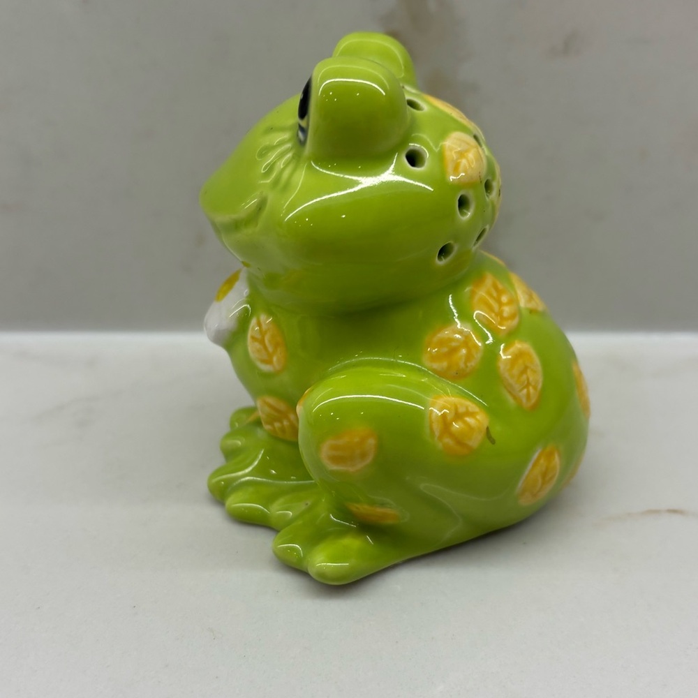 Vintage Josef Originals Frog Potpourri Jar Shaker 1970s Yellow Flowers Spring - Picture 2 of 7